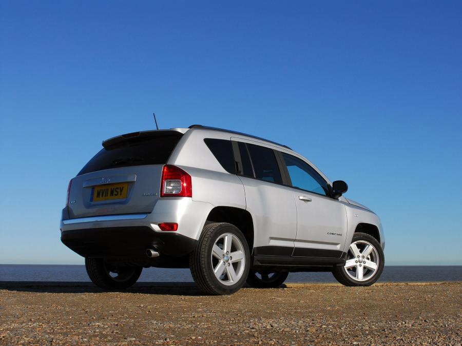  Jeep Compass 2011 года  (UK) (фото 13 из 27)